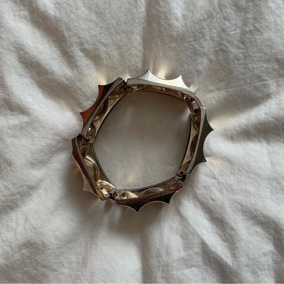 Vintage Coro Pegasus wide gold tone link bracelet - Picture 1 of 5